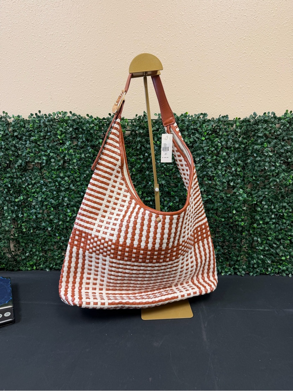 Anthropologie Love Knot Slouchy Bag: Woven Faux-Leather Canvas Edition - Picture 5 of 14